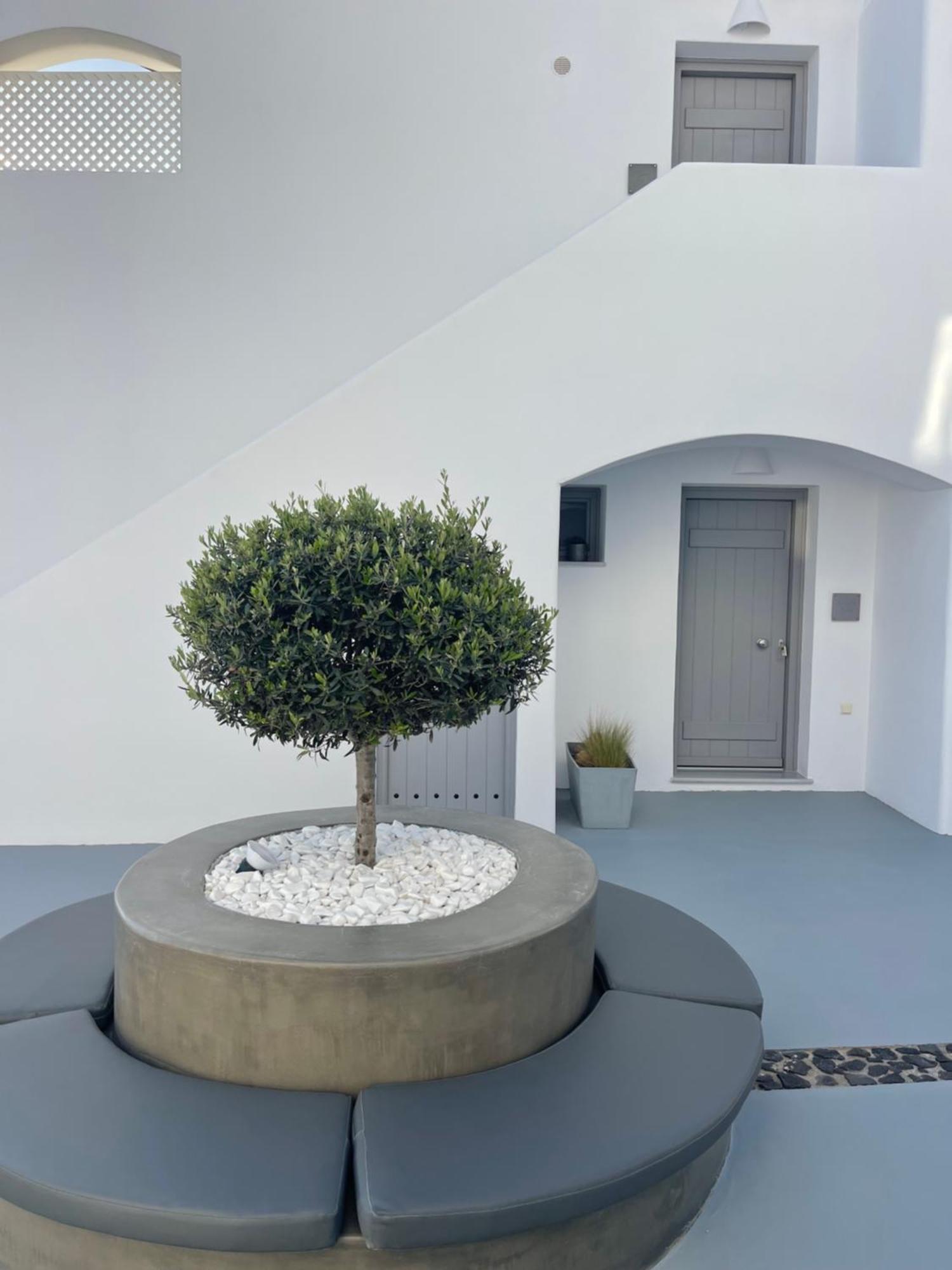 White Harmony Suites Мегалохори Екстериор снимка